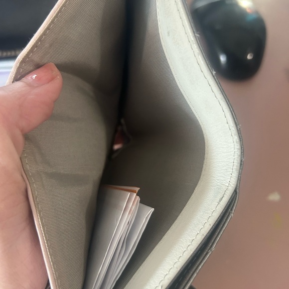 SOLD ***** CLOSET SALE ****** BARGAIN CHANEL WALLET 💕 - Picture 7 of 8